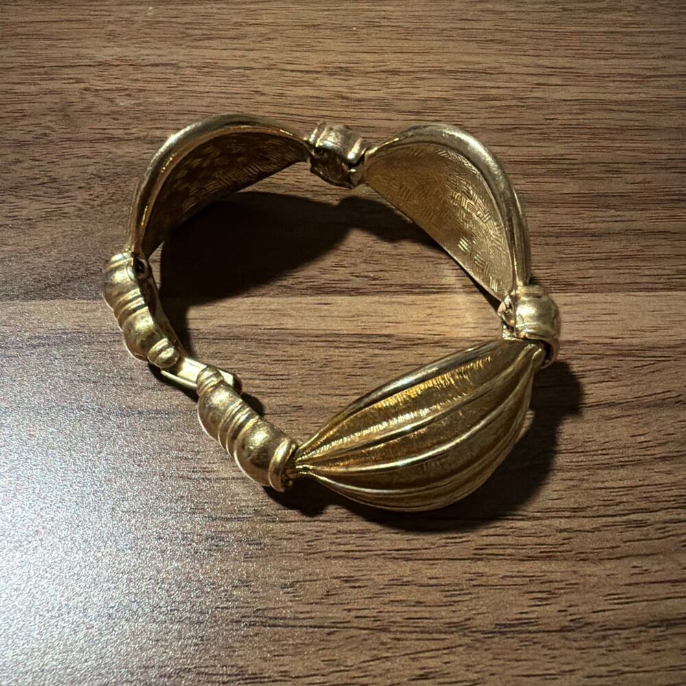 Ivana Trump Gold Tone vintage gold-tone hinged/clamper bracelet